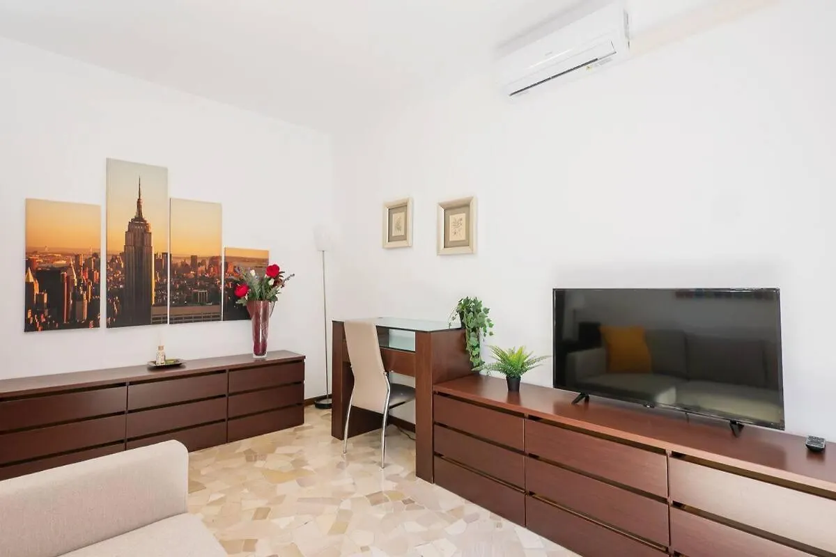 Ihost Apartment - Veneziano 8 Милан