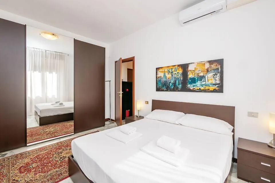 Ihost Apartment - Veneziano 8 Милан