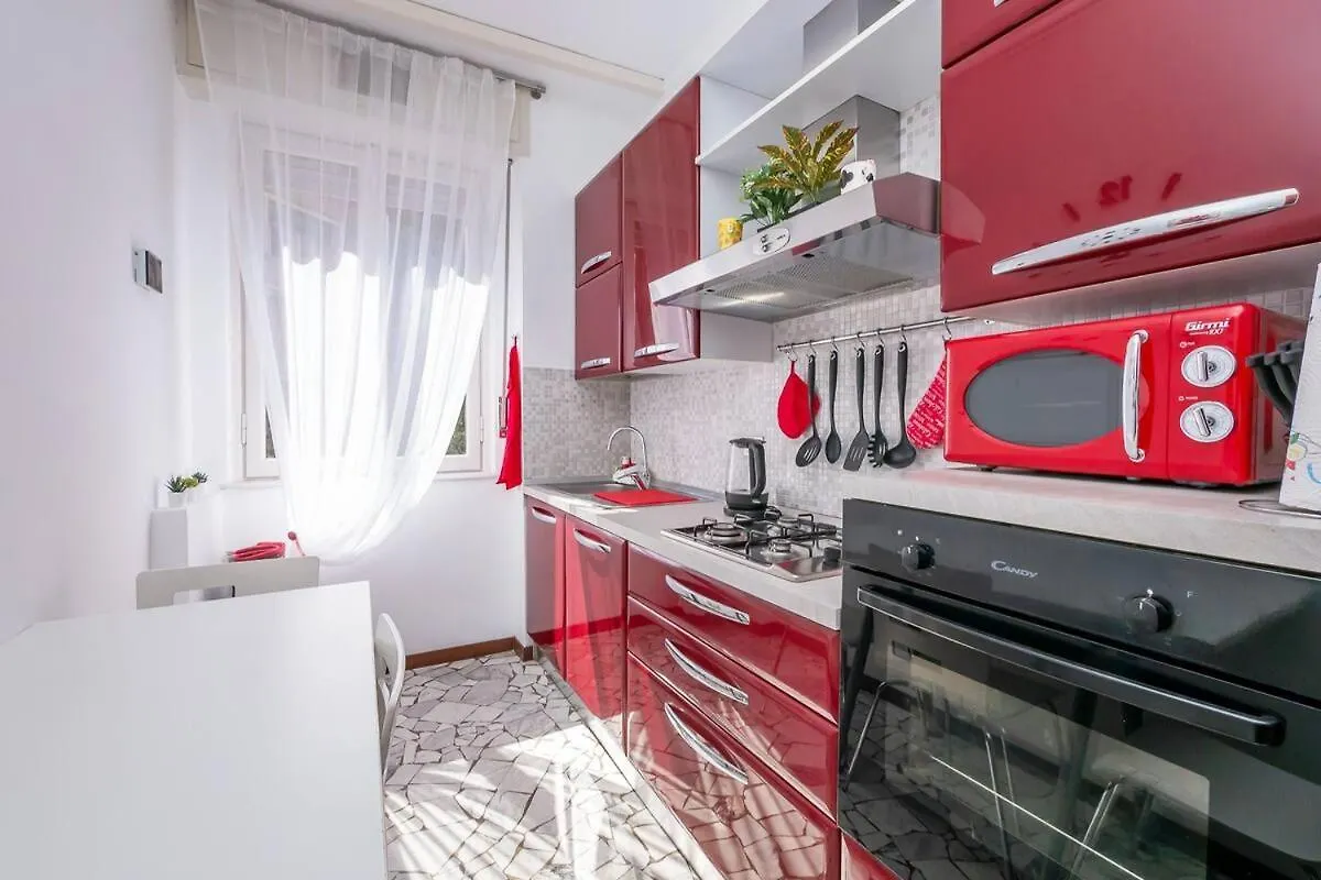 Контакты Ihost Apartment - Veneziano 8